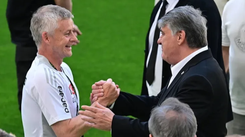 Beşiktaş'ın yeni transferleri yola çıktı!