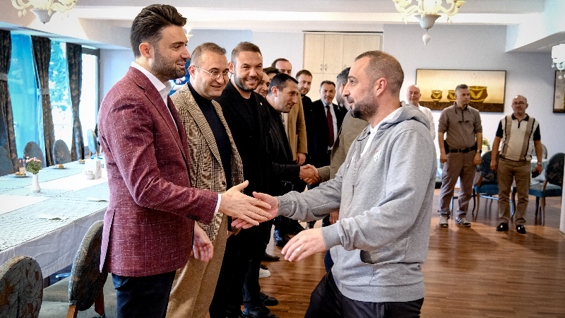 Adem Çağlayan yeni sezonda Bursaspor'da devam edecek mi?