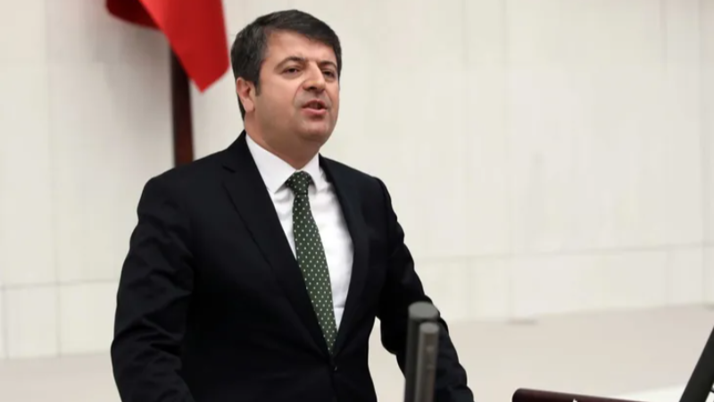 Adıyaman Belediye Başkanı Tutdere görevine iade edildi!