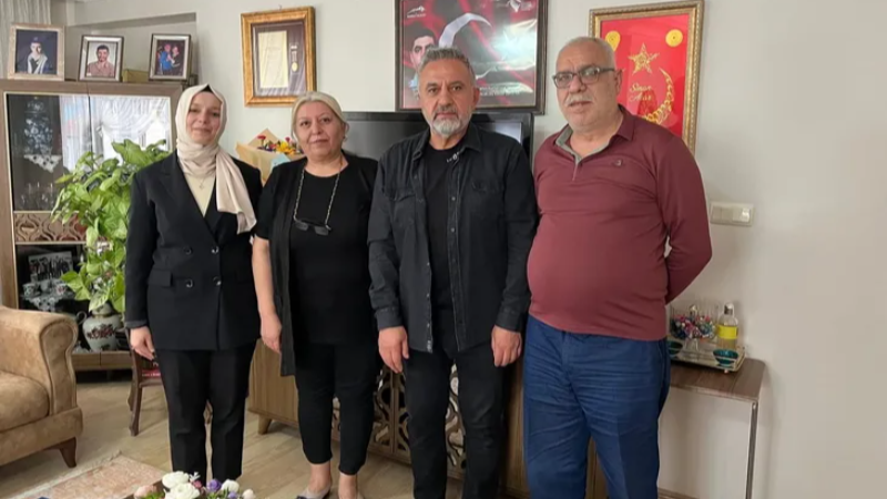AK Parti Bursa Osmangazi İlçe Başkanlığı’ndan Anneler Günü’nde anlamlı ziyaret