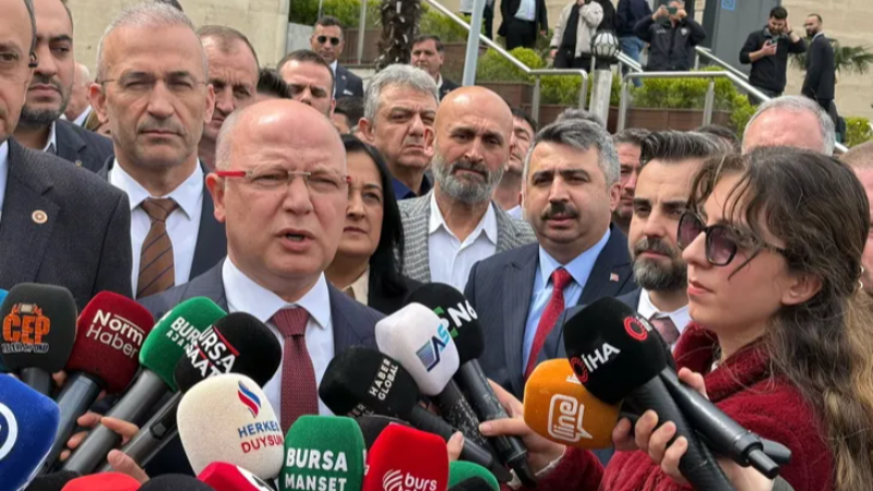 AK Parti'den Bursa Büyükşehir Belediye Başkanı Bozbey hakkında suç duyurusu
