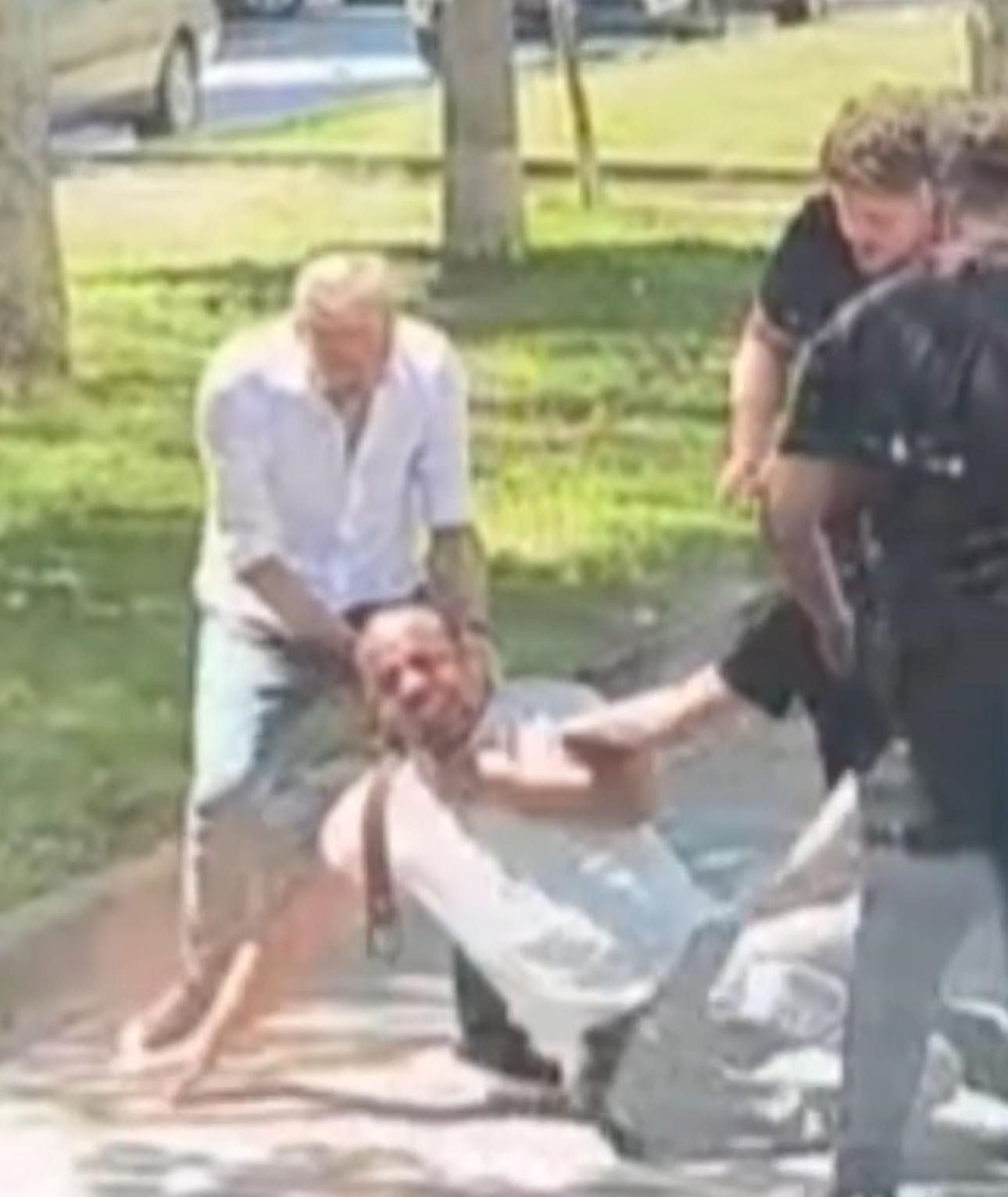 Akrabalarını kemerle boğmaya çalışan 4 şüpheliden 2’si tutuklandı