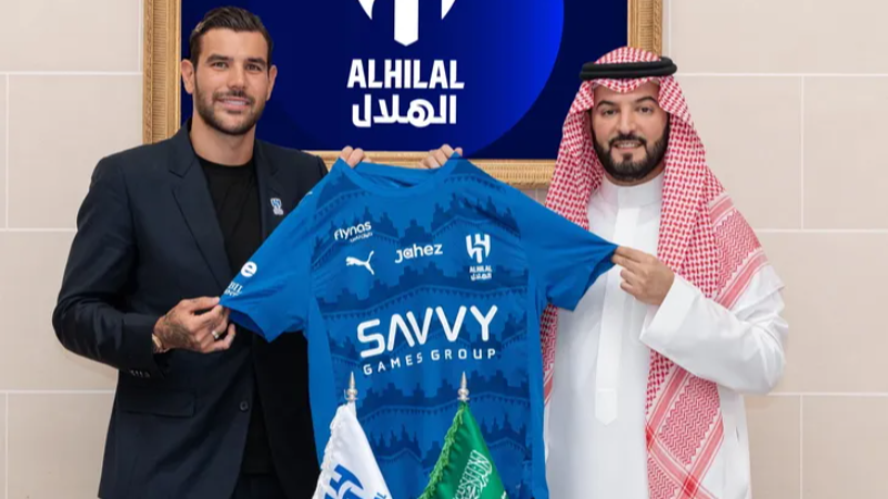Al Hilal, Theo Hernandez'i transfer etti