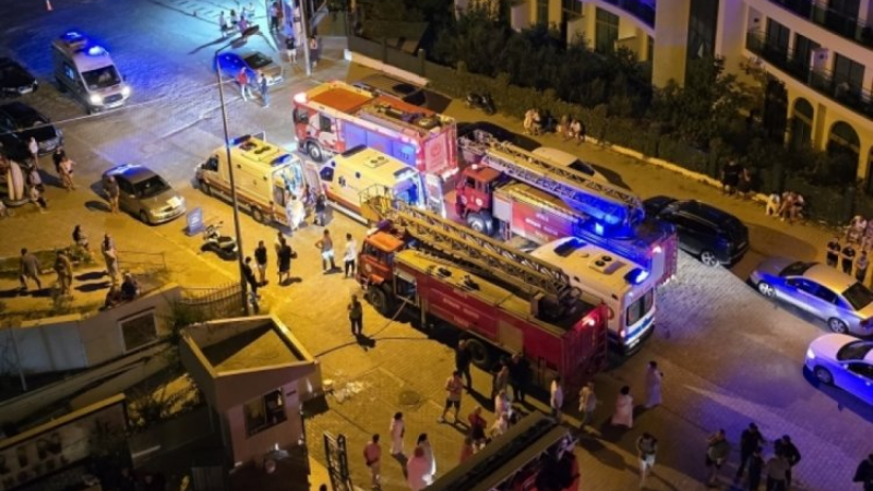 Alanya'da otel yangını; 622 kişi tahliye edildi...