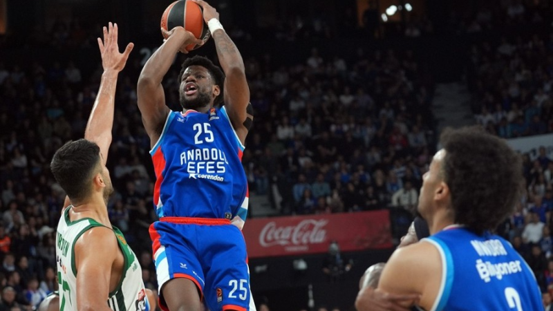 Anadolu Efes kahretti