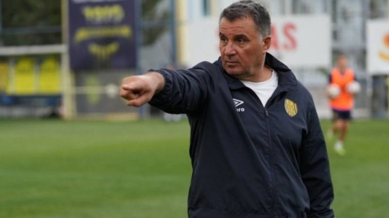 Ankaragücü hocayı gönderdi