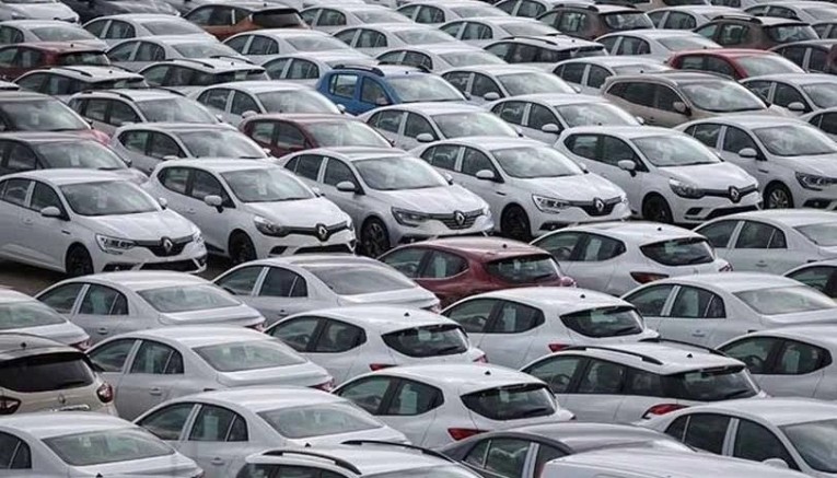 Araç alacaklar müjde! Vatandaşı zorlayan şart kaldırıldı