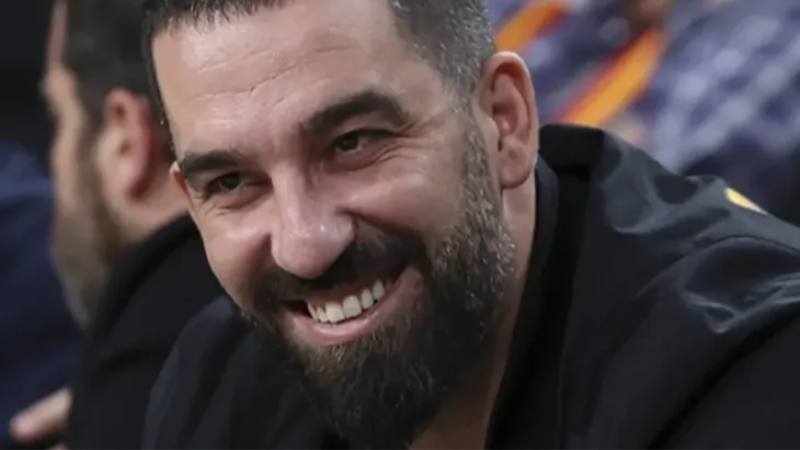 Arda Turan o takımın başına geçti