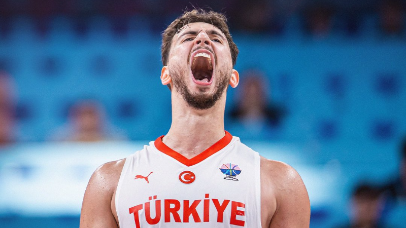 Bağıra bağıra geliyoruz...