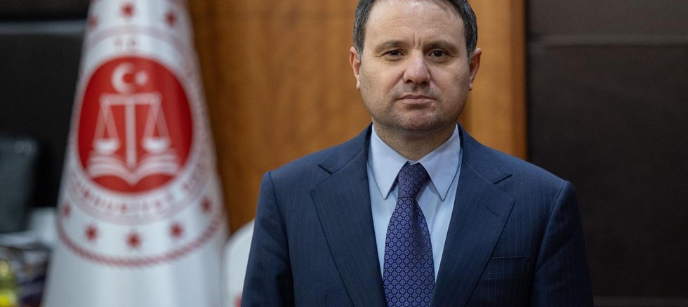 Bakan Gürlek’in malvarlığı: Bir tapu memuru gözaltında