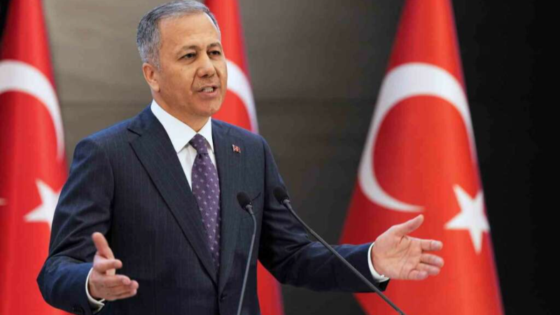 Bakan Yerlikaya duyurdu: Ülke genelinde 547 göçmen yakalandı