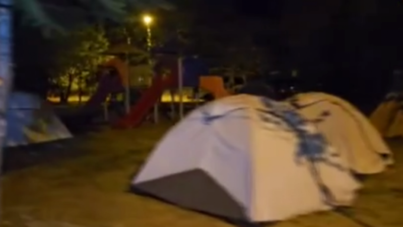 Balıkesir ve Bursa sallandı; Geceyi dışarıda geçirdiler...