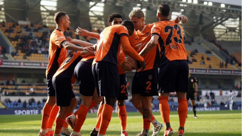 Başakşehir tek attı 3 aldı
