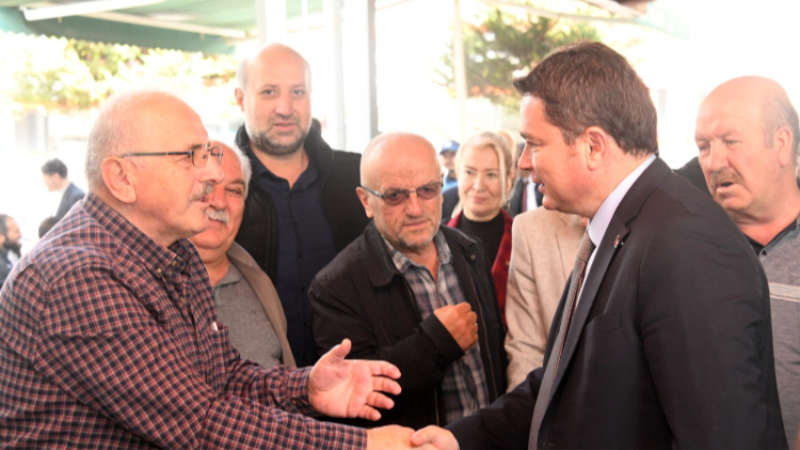 Başkan Aydın'dan hizmet sözü; Sorunları dinliyor...