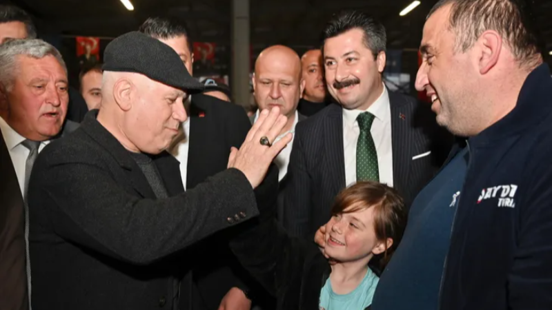 Başkan Bozbey, Yenişehir'e müjdeyi verdi