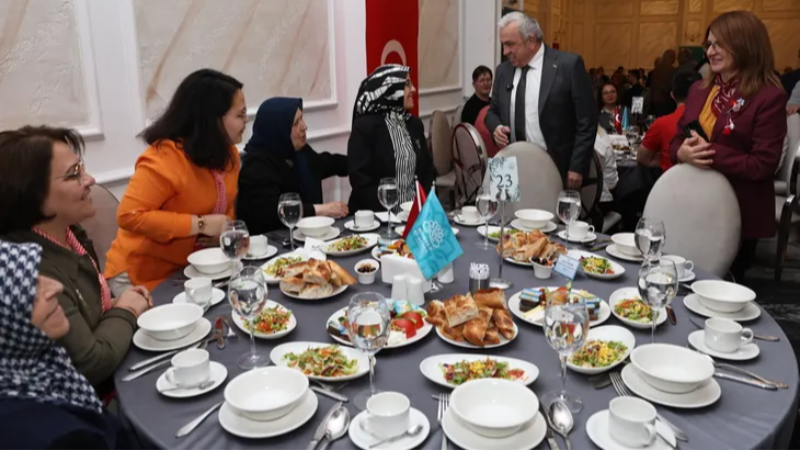 Başkan Özdemir: Şehit aileleri ve gazilerimizin yanındayız