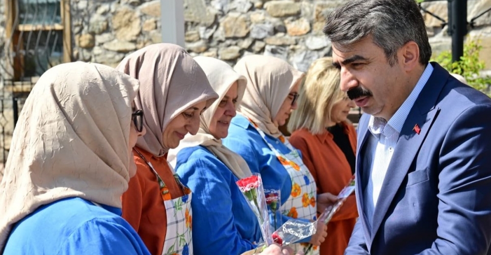 Başkan Yılmaz'dan Anneler Günü'nde anlamlı buluşma!