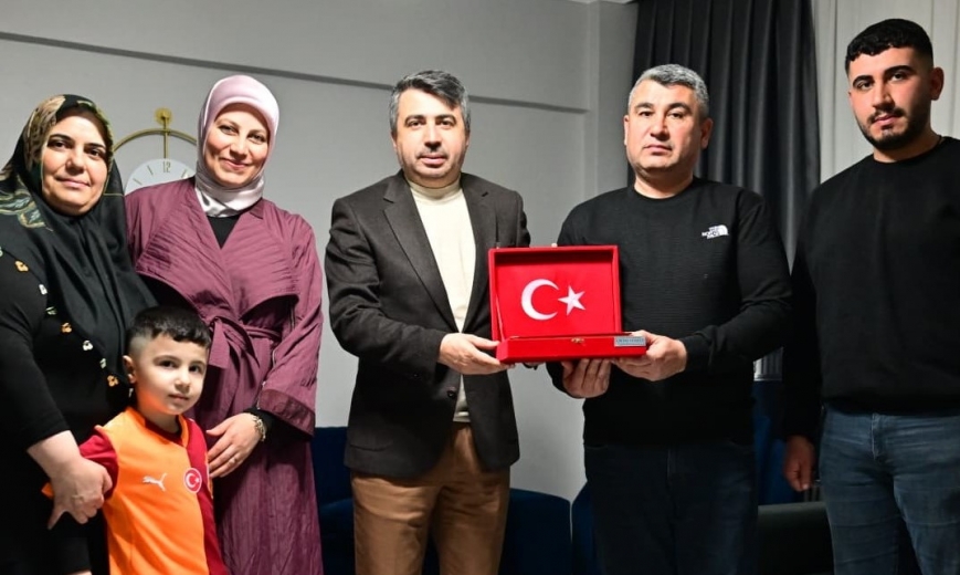 Başkan Yılmaz'dan şehit ailesine anlamlı ziyaret!
