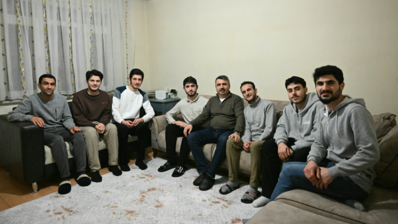 Başkan Yılmaz sahur bereketini öğrencilerle paylaştı