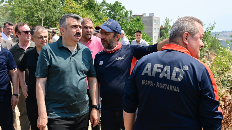 Başkan Yılmaz yangın bölgesinde; Yaralar sarılacak...
