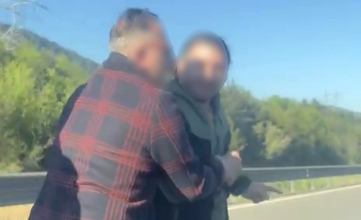 Bayram yolunda maganda dehşeti: Ailenin yolunu kesti