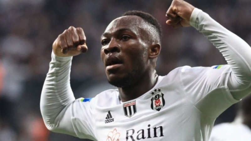 Beşiktaş'ın eski forveti Süper Lig'e dönüyor