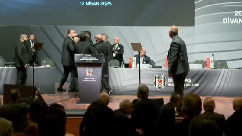 Beşiktaş'ta Divan Kurulunda yumruklar konuştu; Hasan Arat'a saldırı...