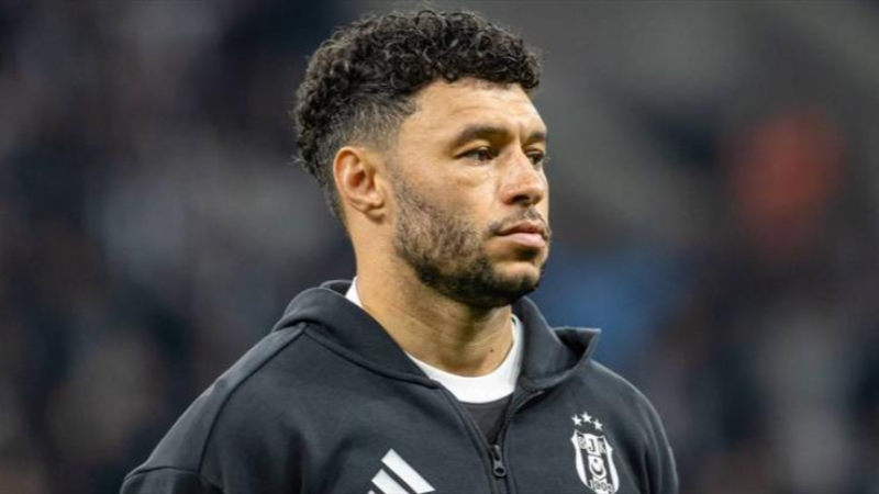 Beşiktaş'ta o isim de ayrılıyor!