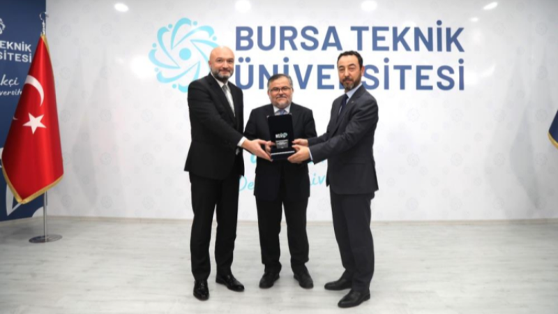 Bilal Kemikli: İstiklal Marşı'nın kodlarını çözerek yarını inşa edebiliriz