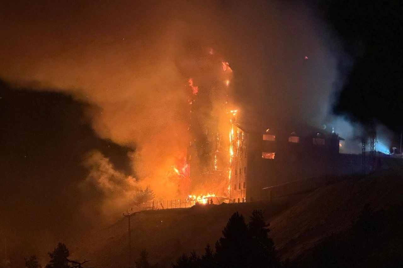 Bolu Kartalkaya Kayak Merkezi'nde yangın felaketi; Ölü ve yaralılar var
