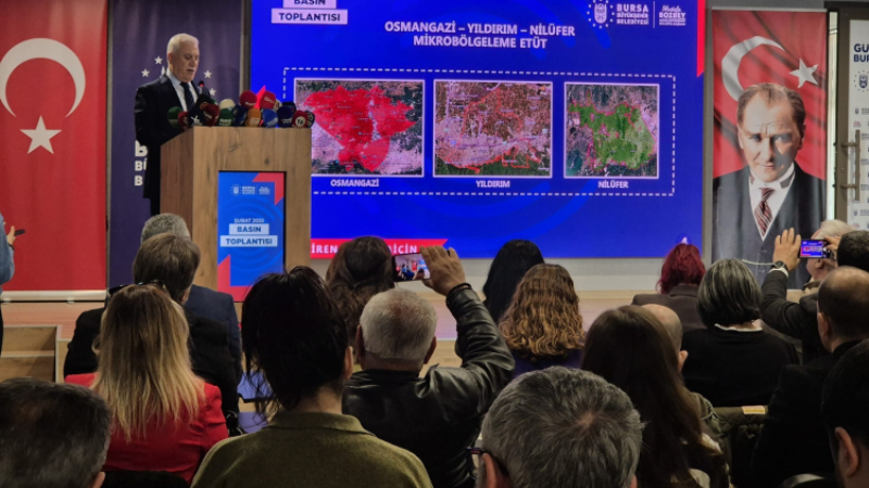 Bozbey, kentsel dönüşüm projelerini açıkladı