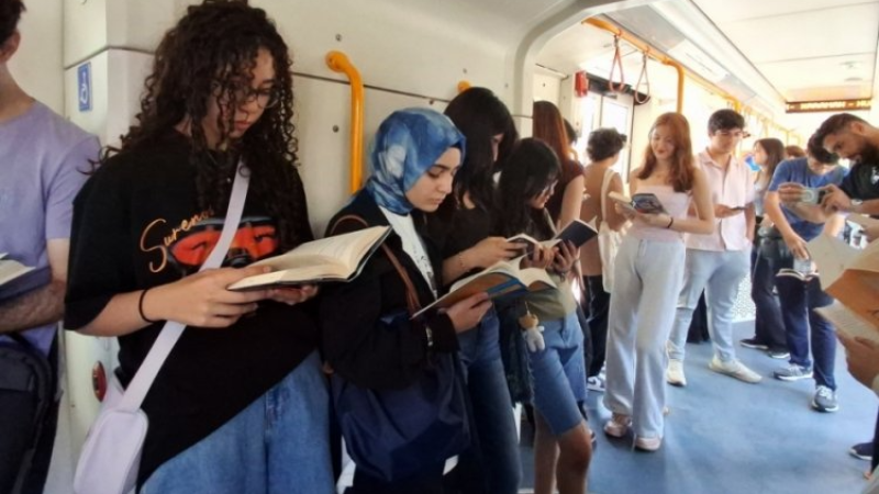 Bravo size gençler; Mesaj çok net