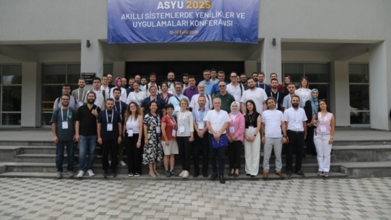 BTÜ'de geleceğin akıllı sitemleri masaya yatırıldı