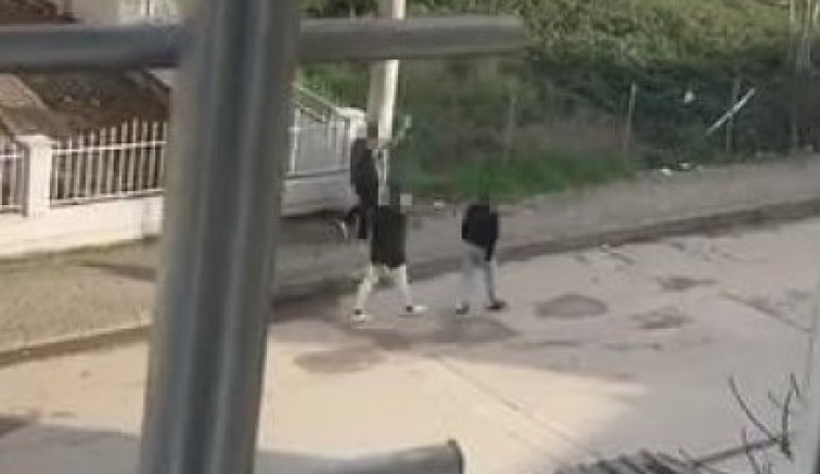 Bu gençlik nereye gidiyor? Sokak ortasında ateş açtı