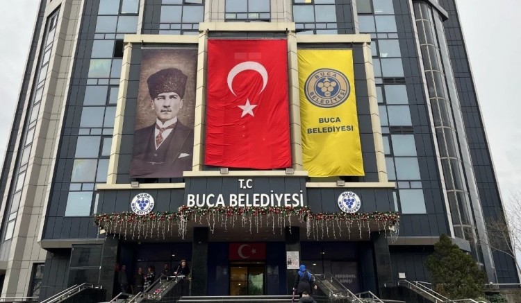 Buca Belediyesi'ne operasyon: Belediye Başkanı Duman gözaltında