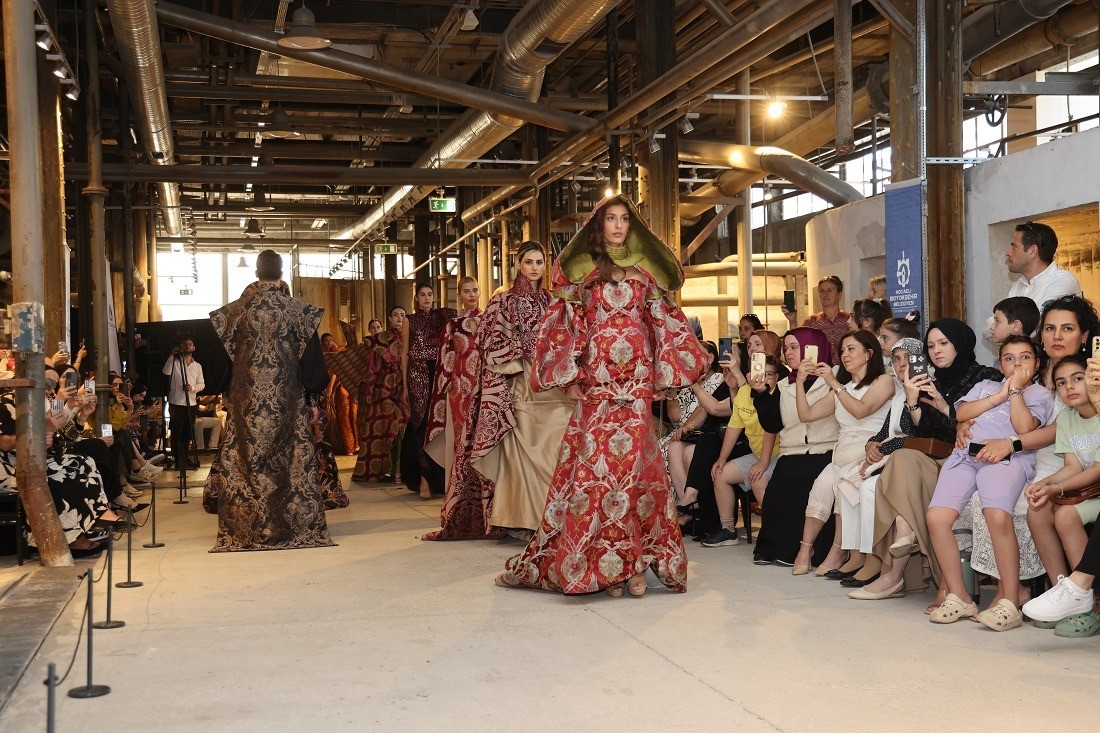 Burası Paris değil Kocaeli: Türk dünyasından ilham alıp tasarladılar