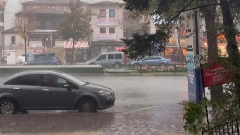 Bursa bu yağmura hasret kalmıştı!