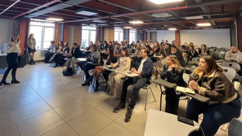 Bursa Büyükşehir bağımlılık ve iyileşme sempozyumunda yerini aldı