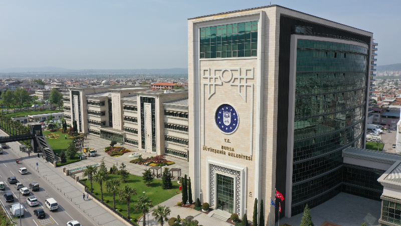 Bursa Büyükşehir Belediyesi'nde sürpriz değişim!