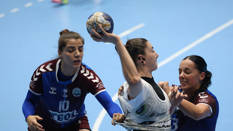 Bursa Büyükşehir Belediyespor sezona beraberlikle başladı