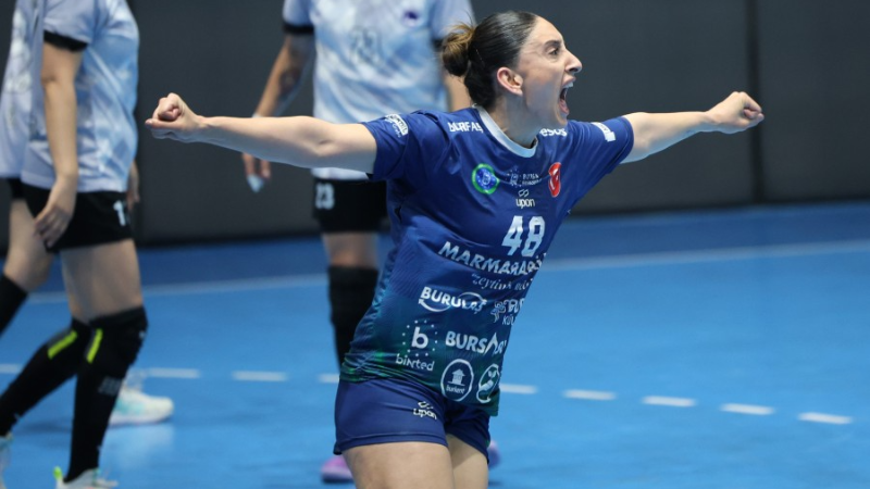 Bursa Büyükşehir Belediyespor Süper Ligi 3. bitirdi