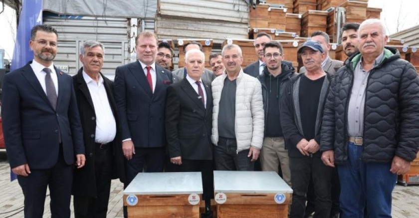 Bursa Büyükşehir'den arıcılara bir destek daha!