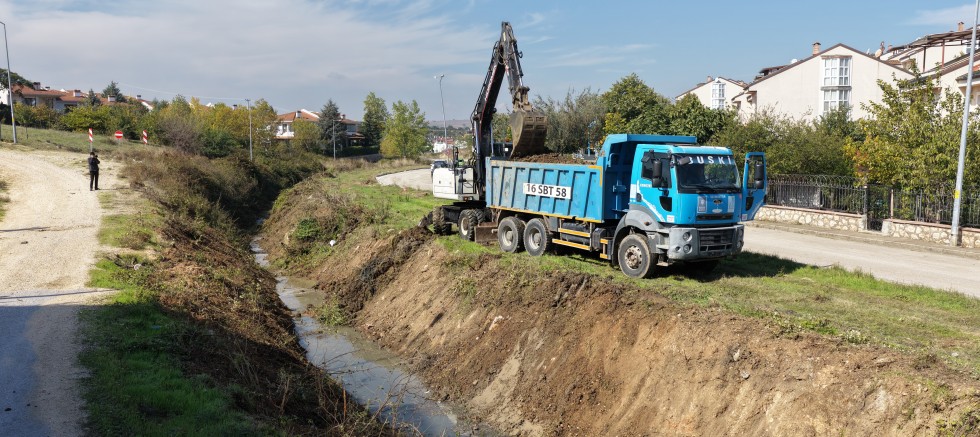 Bursa Büyükşehir dereleri elden geçiriyor!