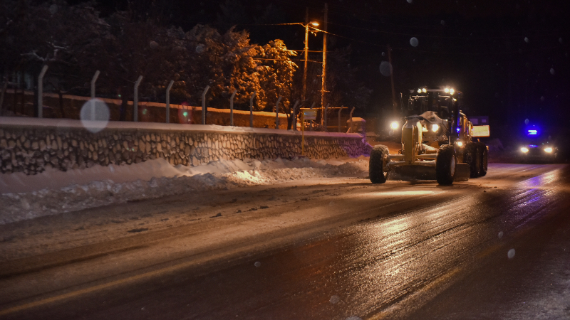 Bursa Büyükşehir gece gündüz görev başında
