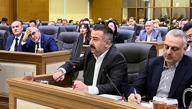 Bursa Büyükşehir Meclisi'nde AK Parti ve CHP arasında gerilim