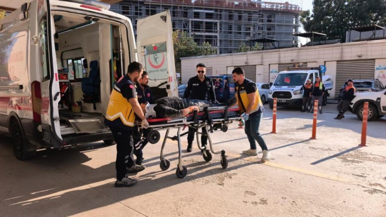 Bursa’da ampul değiştirmek isterken 3 metre yüksekten düştü!