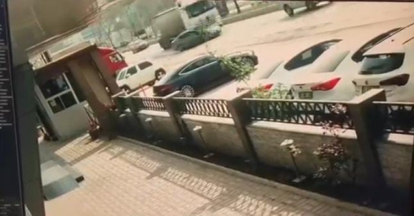 Bursa’da bu kazada otomobil metrelerce sürüklendi