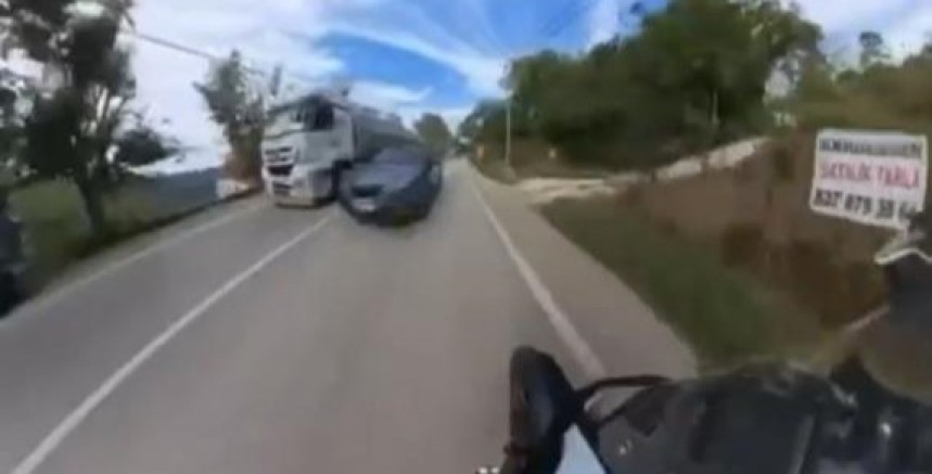 Bursa'da çarpışmaktan son anda kurtuldu!