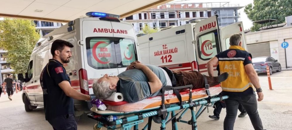 Bursa’da çatıdan düşen kişi ağır yaralandı