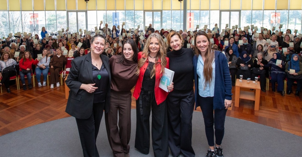 Bursa'da çok özel buluşma; Edebiyatseverler bir arada...